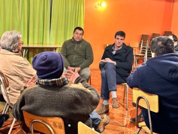 Diputado Schalper se reunió con vecinos de Lo Miranda para gestionar una sucursal de Banco Estado